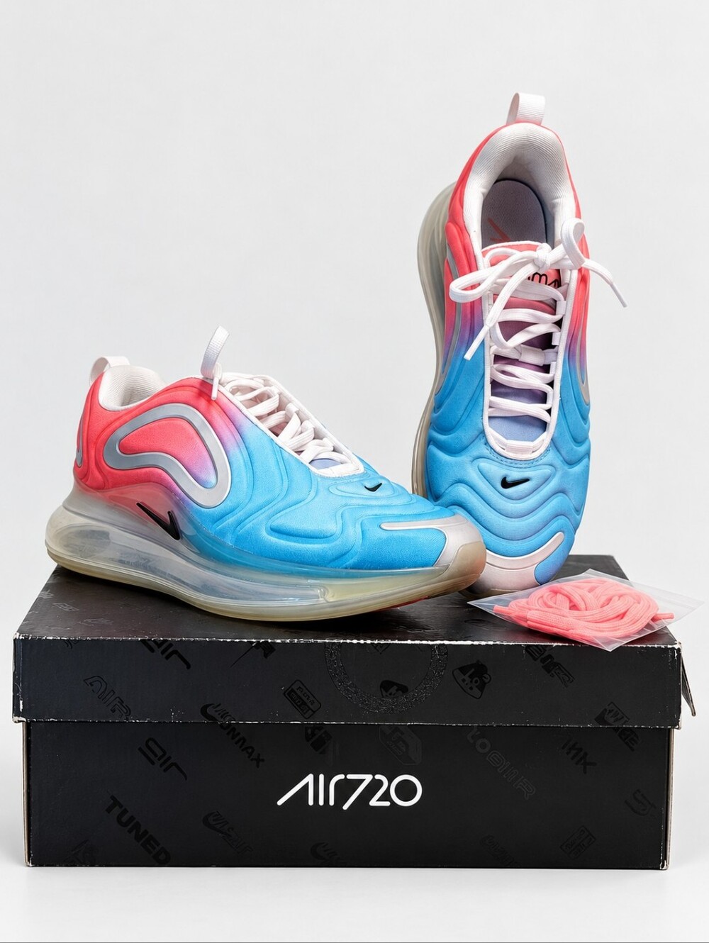 Nike Air Max 720 Pink Sea Lava Glow Blue Fury Women’s 8.5 AR9293-600